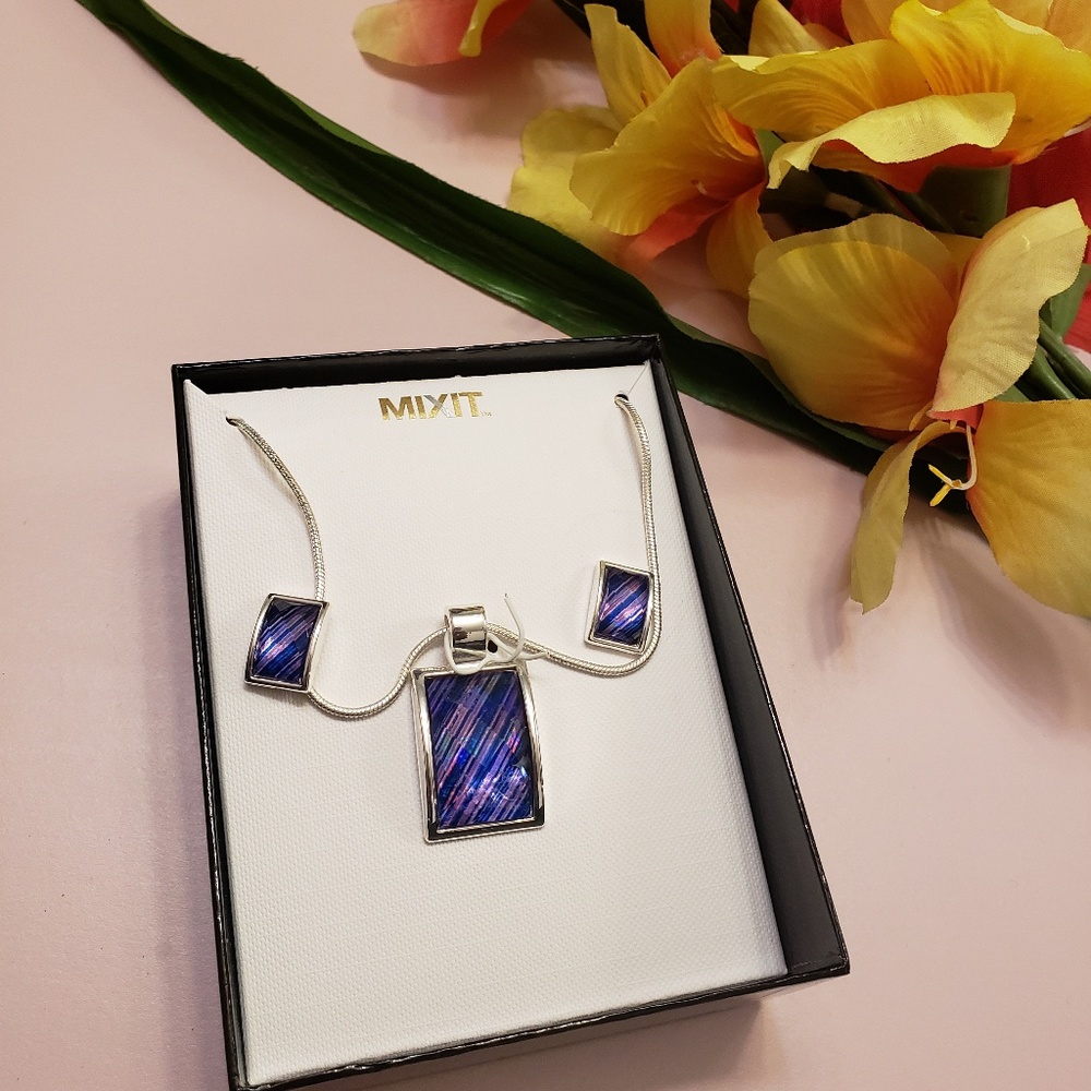 New Purple and Blue Necklace and Earrings Set